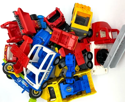 Lego ® Duplo Fahrzeuge 3 Stück - Zoo Anhänger Trecker Feuerwehr Flugzeug Polizei - Bild 1 von 2