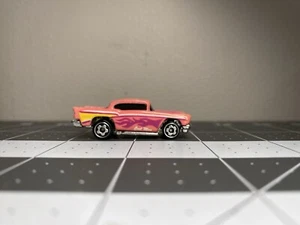 RARE! Vintage 1976 Cool Man 1957 Pink 57 Chevy Hot Wheels Micro 1:87 Scale - Picture 1 of 6