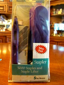 NOS 'BATES PURPLE HAND STAPLER + 5000 CHISEL POINT STAPLES & STAPLE LIFTER NIP - Picture 1 of 5
