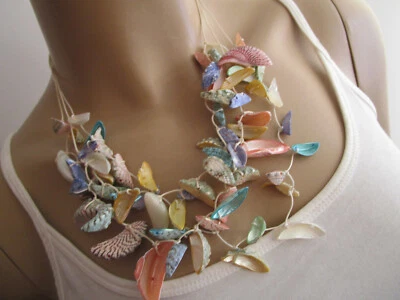 Modekette Collier Damen Hals Kette kurz Silber Pastell Muscheln Mehrreihig Ibiza - Bild 1 von 3