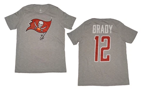 NWT Youth Tom Brady Tampa Bay Buccaneers Name & Number T-Shirt Cover