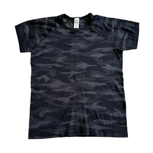 Athleta GIRL Camo Power Up Seamless Short Sleeve Tee XS/6 - Picture 1 of 4
