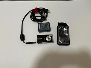 CANON IXUS i IXUSI 4.0MP Digital Camera PC1060 - Picture 1 of 4