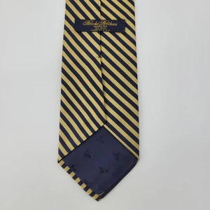 Brooks Brothers Mens Tie Silk Navy Blue Gold Stripe Made in USA Classic - Picture 1 of 6
