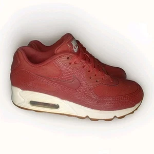 Scarpe Nike Air Max 90 da donna taglia 7,5 Premium in gomma di cedro rosse 896497-601 pitone, usate in ottime condizioni - Foto 1 di 24