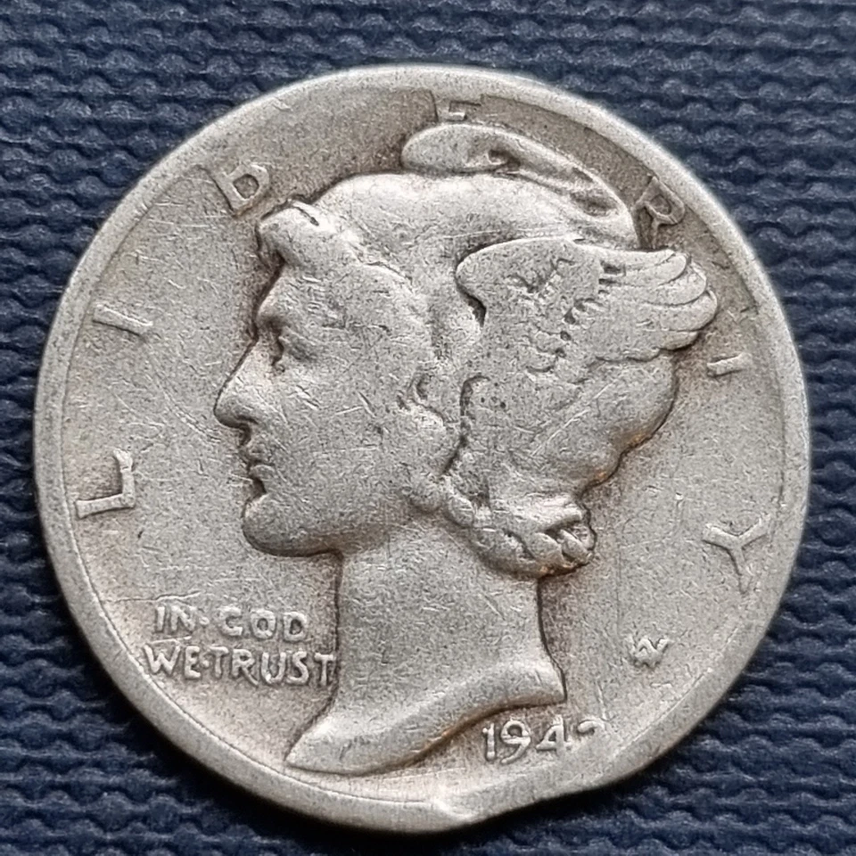 1942 Mercury Dime 10c - ERROR - Clipped Planchet - Circulated #94542 - Image 1 of 2