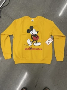 Parques Disney nuevos con etiquetas. Sudadera Disneyland amarilla con Mickey Mouse. Talla: M - Imagen 1 de 6