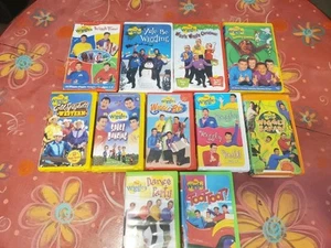 11 Vtg Wiggles Vhs Toot Dance Party Western Space Bay Safari Wiggly Yule Time - Imagen 1 de 10