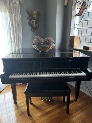 Samik Baby Grand Piano Black High Gloss Finish. SG140A - Image 1 of 2