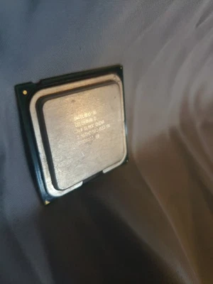 INTEL '06 CELERON  D 360 SL9KK 3.46 GHZ / 512 / 533 / 06 (5702B233) - Image 1 of 2