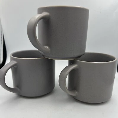 Juego de 3 tazas de gres Pottery Barn Mason grises usadas en excelente estado Foto 1 de 4