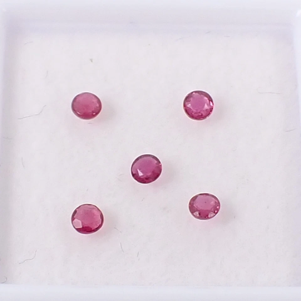 Qty 5 Pieces Round 2.25 - 2.35 mm Red-Pinkish Natural Ruby Gemstone, 0.35 carat - Image 1 of 4