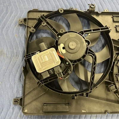 Ventilador de refrigeración del radiador con conjunto de cubierta para Land Rover Discovery Sport 2015-2023 Foto 1 de 4