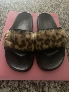 Leopard Faux Fur Slippers Women’s Teen’s - Picture 1 of 6