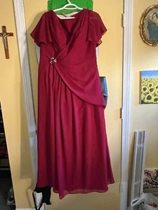 JJ's Burgundy Evening Gown - Picture 1 of 2