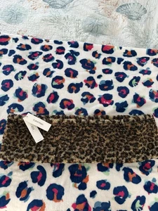 Calvin Klein Infinity Loop leopard Scarf, NWT - Picture 1 of 5