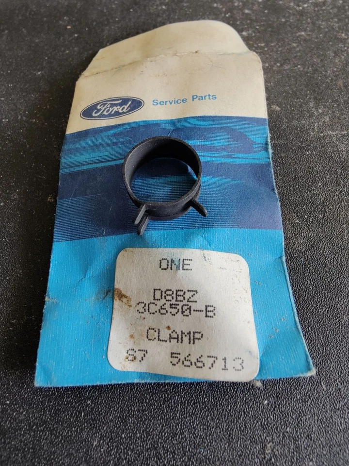 Abrazadera de arranque de engranaje de dirección Ford Mustang 1979-1993 nuevo de fábrica D8BZ-3C650-B Foto 1 de 1