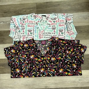 Lot 2 Scrub Tops Women’s Sz 1X Scrub Studio Inspiration Words, Divine Curves VGC - Picture 1 of 10