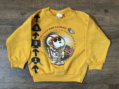 Sudadera Snoopy Peanuts Niños Pequeños 3T Amarillo Gráfico El Águila Ha Aterrizado Foto 1 de 4