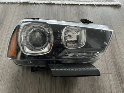 Faro delantero derecho pasajero Dodge Charger Xenon HID 2011-2014 FABRICANTE DE EQUIPOS ORIGINALES Foto 1 de 4