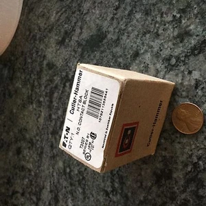 1 NO HT8A CONTACT BLOCK  CUTLER HAMMER machine shop industrial grade new  - Picture 1 of 3