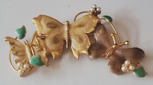 Vintage Enamel Triple Butterfly Brooch Pin Gold Tone Leaves Faux Pearls - Picture 1 of 2