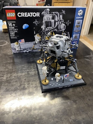 LEGO Creator: NASA Apollo 11 Lunar Lander (10266) - Image 1 of 2