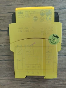 PNOZ e1p 774130 PILZ Safety relay Brand New In Box By DHL/FedEx Fast Shipping - Picture 1 of 4