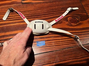 RIDDELL gebrauchter Medium Hard Cup High Mount Football Helm Kinnriemen weiß NFL - Bild 1 von 4