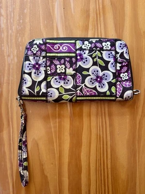 Vera Bradley Ciruela Pétalo Púrpura Floral Muñequera Bolsillo con Correa  Foto 1 de 4