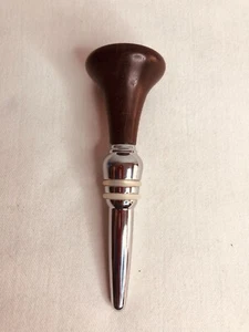"Tapón de jarra de botella de vino de madera y metal de 5"" de alto" - Imagen 1 de 4