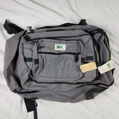 REI Travel Pack 2 Mochila Gris Senderismo Camping Senderos Montaña Viaje Almacenamiento Foto 1 de 4