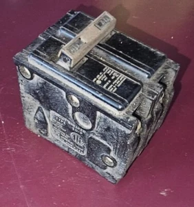 ITE QP2-B040 40 amp 2 pole Circuit Breaker QP240 TYPE EQ-P Q240 - Used - Picture 1 of 3