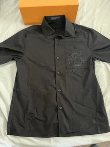 Louis Vuitton Black Shirt - Picture 1 of 8