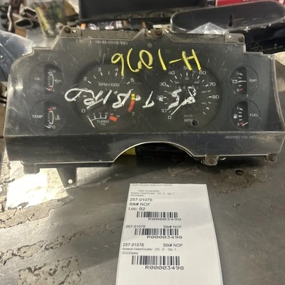 1985-6 ford thunderbird turbo coupe instrument cluster  - Image 1 of 3