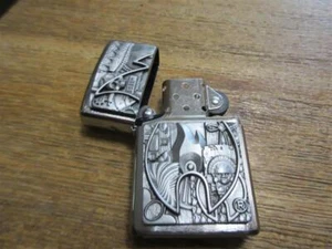 Emblema original Zippo varios R.I.P. Encendedor de tormenta Skull Flame Lighter embalaje original - Imagen 1 de 2