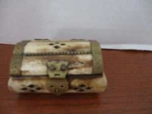 Cute Mini Stone / Bone Lined Chest Jewelry TRINKET Box~3" x 2" x 2" - Picture 1 of 2