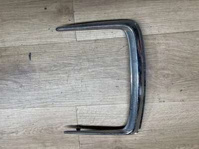 Coronet 1970 pasajero derecho cuarto panel ajuste llamar emblema todos los tacos intactos Foto 1 de 4