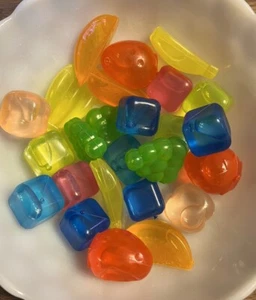 Vintage Ice Cubes Fruit And Cube Shaped Reusable Plastic 26 Pieces - Picture 1 of 4