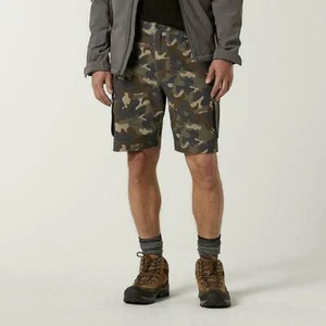 NEW W/TAGS MEN'S CAMO CARGO SHORTS SZ MEDIUM (979) - Picture 1 of 5