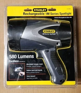 Stanley 1M Rechargable Spotlight Flashlight 580 Lumens Brand New in Packaging - Picture 1 of 2