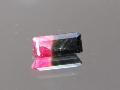 2.49 克拉令人惊叹的天然 PARTI 双色绿色和粉红色 MOZAMBIQUE TOURMALINE — 第 1/4 张图片