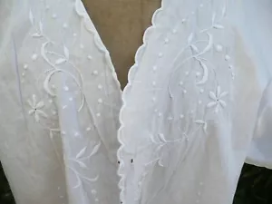 liseuse veste caracos déshabillé brodé époque XIX éme - Foto 1 di 7
