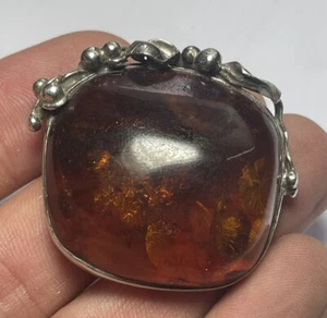 Jolie Broche Argent 830 Scandinave Sertie D’ambre Baltique Décors Cerises - Imagen 1 de 10