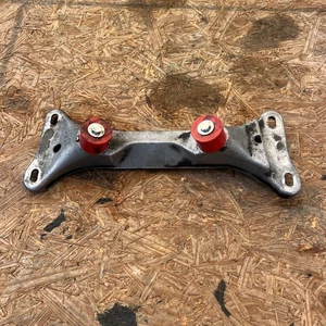 E46 BMW 3 Series 5 Speed Manual Transmission Mount Crossmember Bracket - Picture 1 of 7