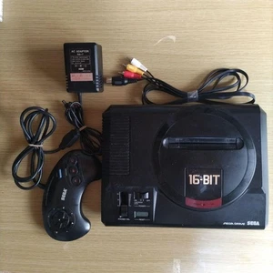 Sega Mega Drive main unit 1 controller AC adapter AV cable working item - Picture 1 of 9