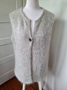 JAMES ALEYANDER sleeveless grey soft, cosy cashmere 1 button vest. Size L - Picture 1 of 9