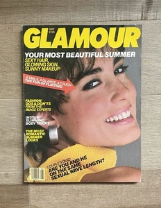Vintage Glamour Magazine: May 1984, Great Condition, Fun Ads, Articles - Picture 1 of 10