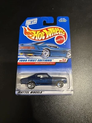 1999 Hot Wheels #915 First Editions 4/26 1970 CHEVELLE SS Blue w/Pinstripe Hood - Image 1 of 2