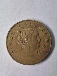 1965 Mo Mexico 5 Centavos Coin - Brass - Josefa Ortiz de Dominguez - Picture 1 of 2